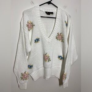 Vintage Size Large White Chunky Knit Deep V Neck Floral Crop Sweater Cottagecore